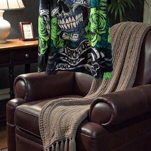 Skull and Roses Graphic Shirt